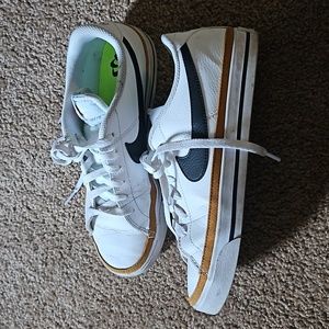 Nike Legacy Court Shoes size 9.5 women's.